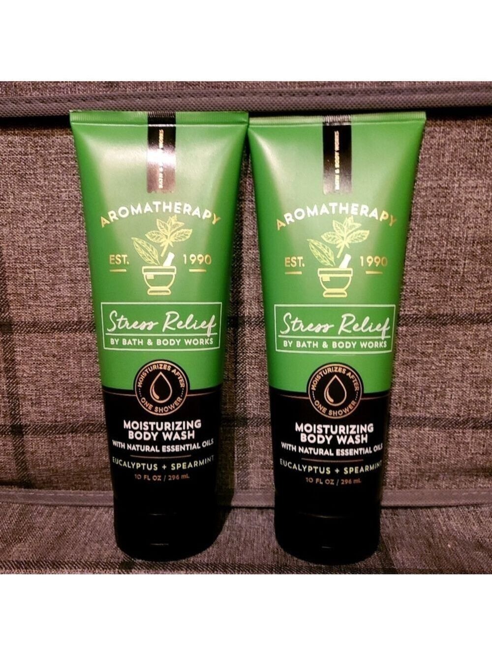 EUCALYPTUS SPEARMINT MOISTURIZING BODY WASHES BY BATH & BODY WORKS